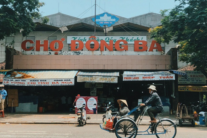 Dong Ba Market